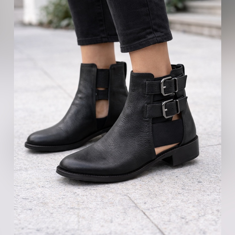 Via Spiga Birna Cutout Double Buckle Black Leather Boots Size 5.5M